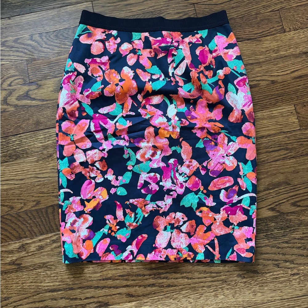 NWT - Ann Taylor Pencil Skirt